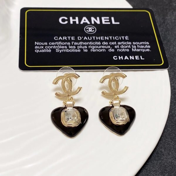 5ED3A32A-B8BA-5E2F-D485-CD889814D8A6.jpg cc Earrings