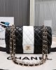 5EDB43C6-73B8-55C0-EB11-1C26871EDEE3.jpg Chanel Classic Handbag Lambskin & Gold Metal A01112