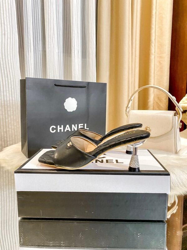 Chanel Women's Logo 25ss CC Sandal