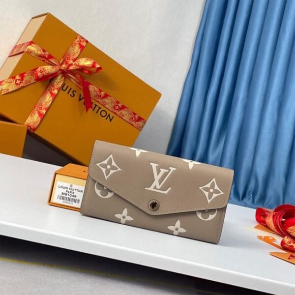 Louis Vuitton SARAH WALLET M81049