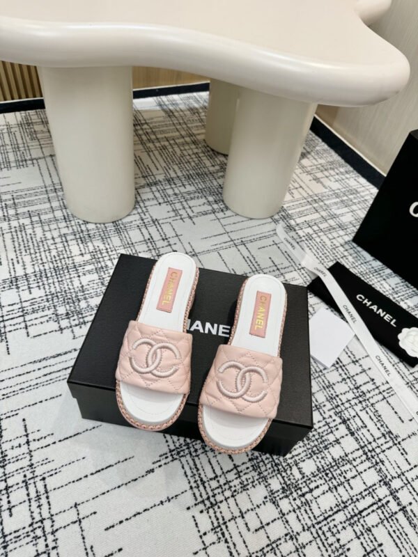 Chanel Women's Logo 25ss CC Sandal