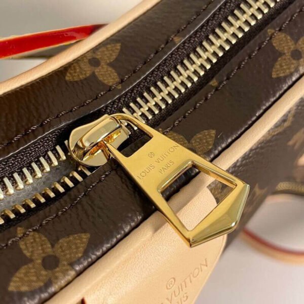 Louis Vuitton Monogram Canvas Croissant MM M46828