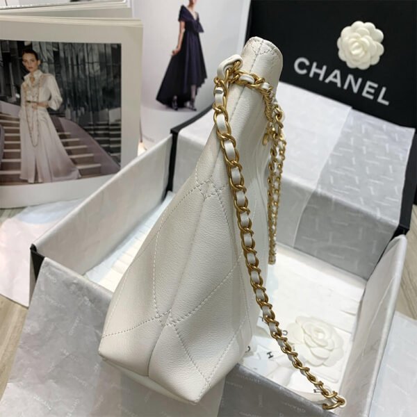 63B4CC87-65FE-8CE9-8A80-D2B7493CCFBB.jpg CHANEL Small Shopping Bag