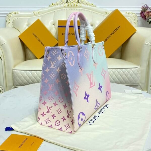 Louis Vuitton OnTheGo MM M20510