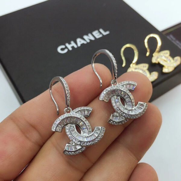 64B83FBB-8915-461D-1183-CB684645141D.jpg cc Earrings