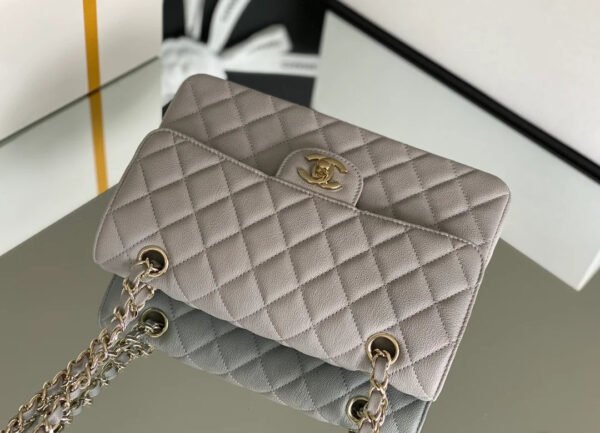 66508CB1-AA01-A15F-65E6-4CC4D1542390.jpg Chanel Classic Handbag 26cm Grey For Women A01112