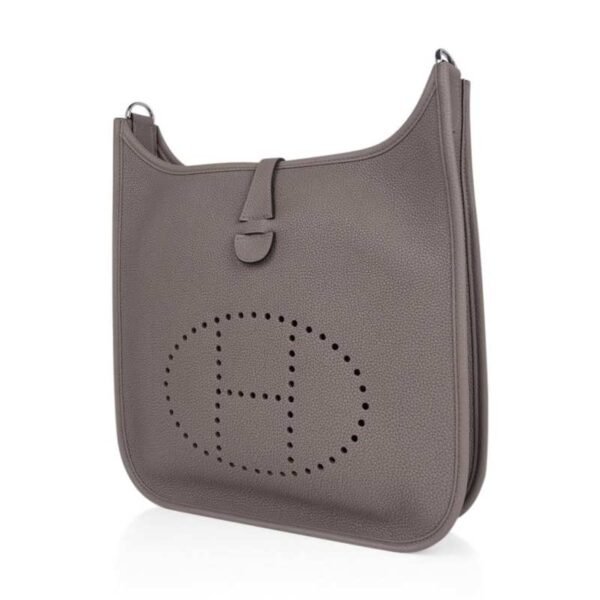 68743376-B6EF-F65B-CDA5-4FDA0F69EE42.jpg Evelyne PM Bag Gris Asphalte Palladium Hardware bag