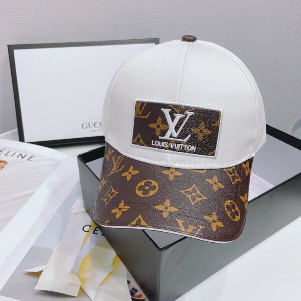 New Stitching Presbyopia Fisherman Cap - White