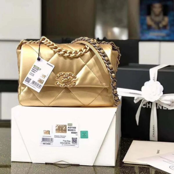 6917746E-ED3F-5502-3743-98320230B703.jpg Chanel 19 Flap Bag As1160 Gold