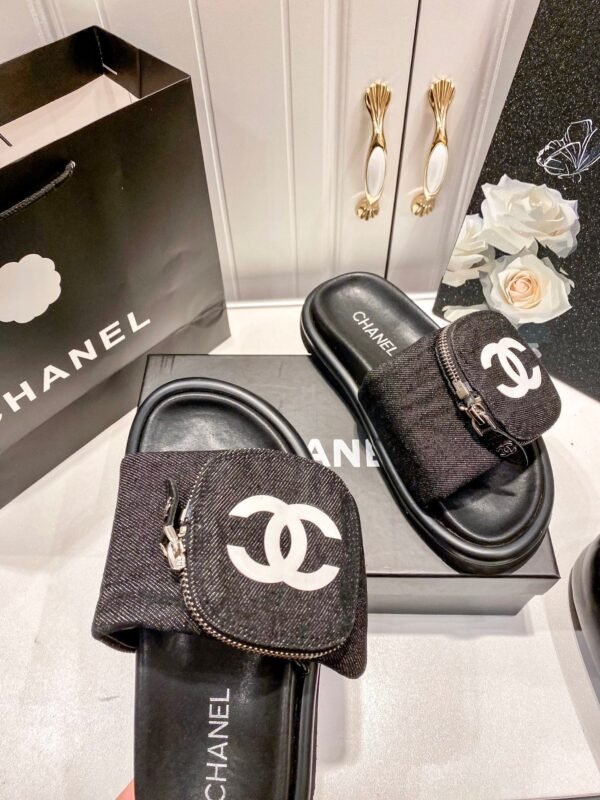 Chanel Women's Logo 25ss CC Sandal
