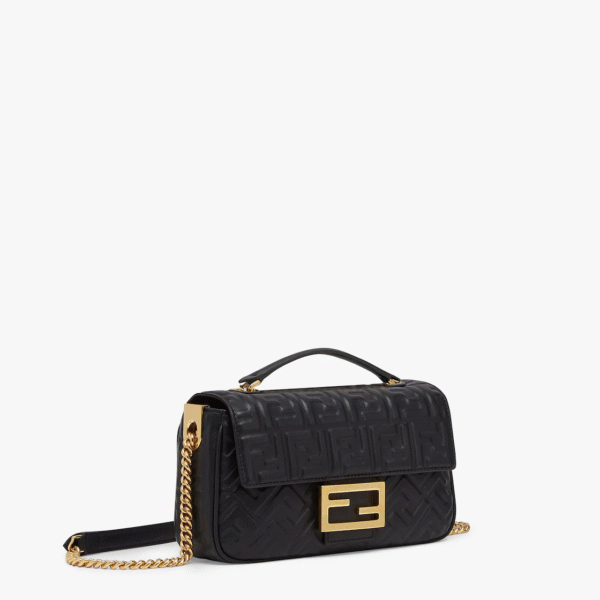 6C95125D-D6D3-24A9-43A4-4F11A5022BA2.png Fendi Baguette Chain Midi