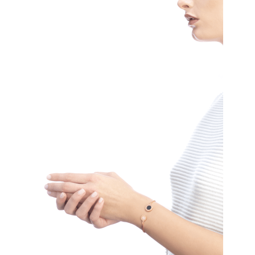6DAAD00C-7128-CC5D-AC27-DA981F6FD094.png BRACELET