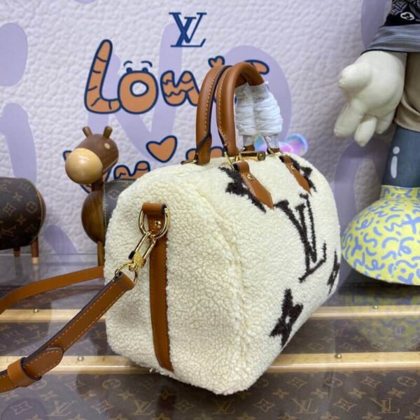 Louis Vuitton Shearling Speedy Bandouli&egrave;re 25 M23468