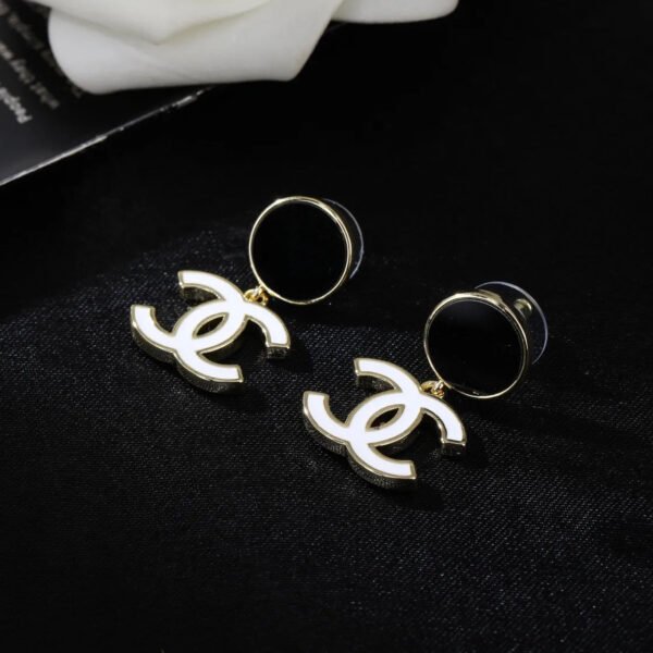 6FF71F18-5A2C-2610-89C4-7A229DEB4FCB.jpg CC Jewelry New 40