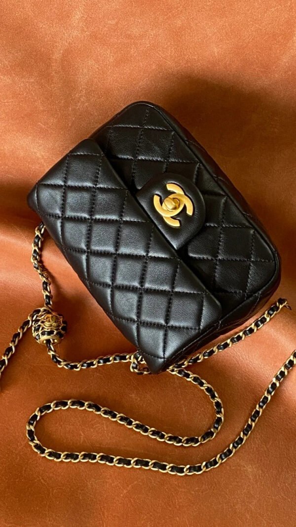 Chanel Classic Bag Black For Women, Women&rsquo;s Bags 7.1in/18cm