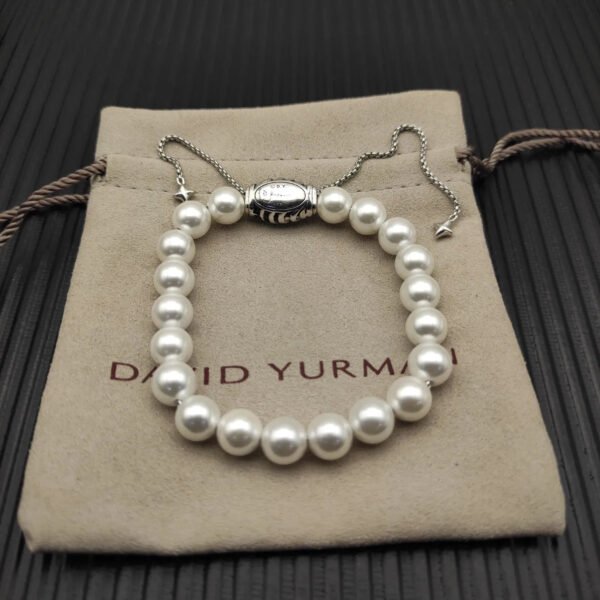 7170CBCD-7AC4-F415-3CC7-1F1D2BDB7F08.jpg 8MM Stretch Rock Crystal Bracelet