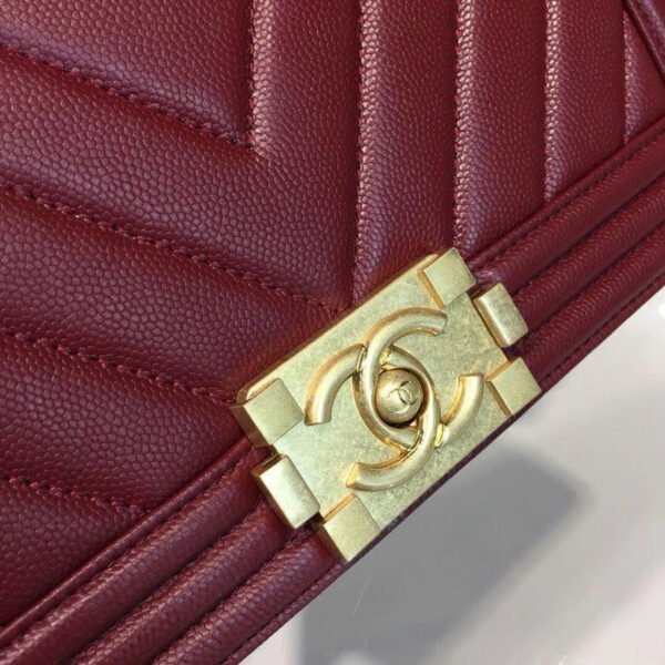 Chanel Boy Handbag Gold Toned Hardware Burgundy For Women, Women&rsquo;s Bags, Shoulder And Crossbody Bags 9.8in/25cm A67086