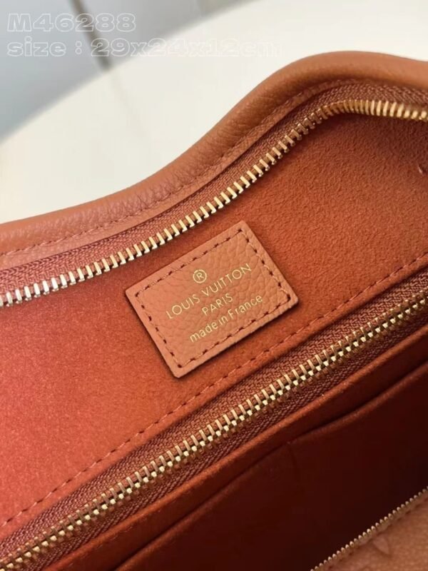 74FF7634-CC75-DA86-AB2E-178DF2F9CB85.jpg Louis Vuitton M11790 CarryAll PM