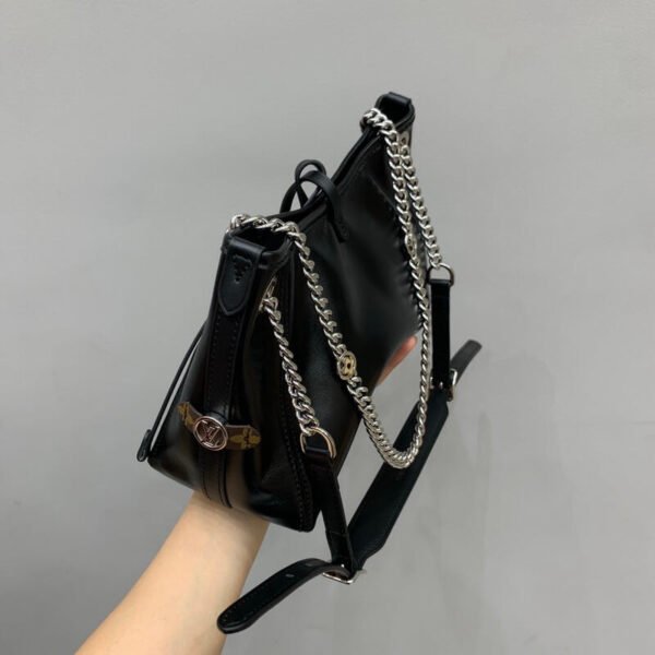 Louis Vuitton CarryAll Vibe BB M12888