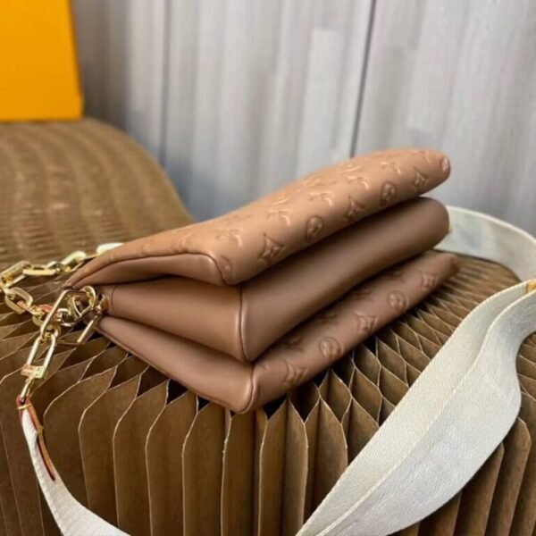 772E7B8B-F7CE-B7FC-B7F7-95E558214DB1.jpg Louis Vuitton Coussin PM Handbag M59277