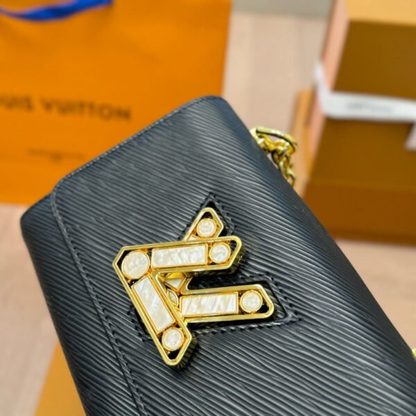 77965119-4CC1-CA1C-B2DA-F76256870778.jpg Twist PM - Black