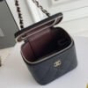 78ED107E-F43E-0931-2AF3-EF7813F4D8E0.jpg Chanel Chain Cosmetic Bag