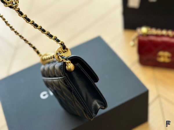 Clutch with Chain - Black