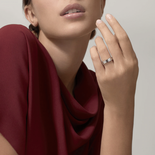 7A119A68-64E8-87BD-64F7-8677C605A206.png C DE WEDDING BAND