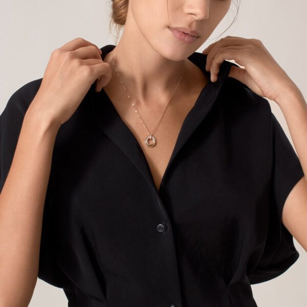 7A432B61-5126-C029-7361-558FBC0CE187.jpg TRINITY NECKLACE