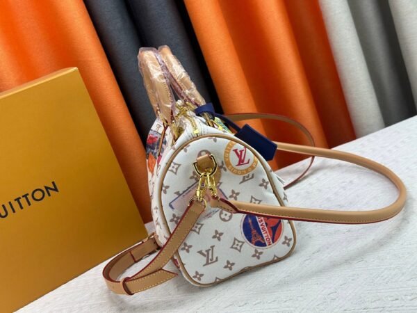 7B6A7D59-36CE-0D75-E0CF-30920DD098B2.jpg New Arrival Speedy Bandouliere 30