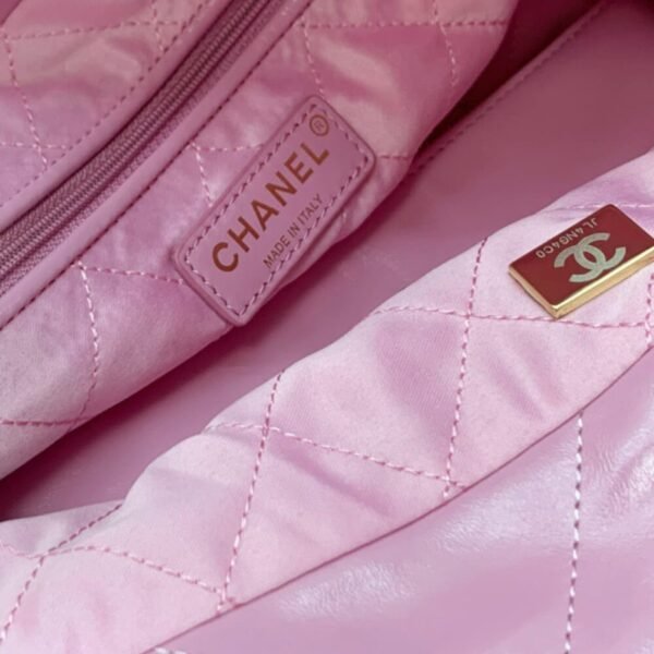 Chanel 22 Small Handbag AS3260