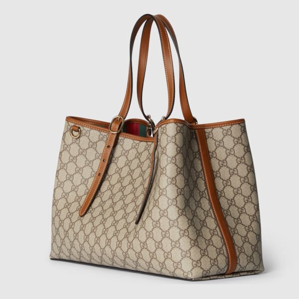 7E04F097-8A92-A096-1DE4-B079A62E9BEA.jpg GUCCI GG Emblem medium tote bag