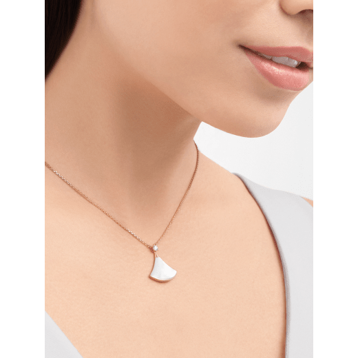 7E11A42E-AB6E-7359-7DAF-90C47866BC4C.png DIVAS DREAM NECKLACE