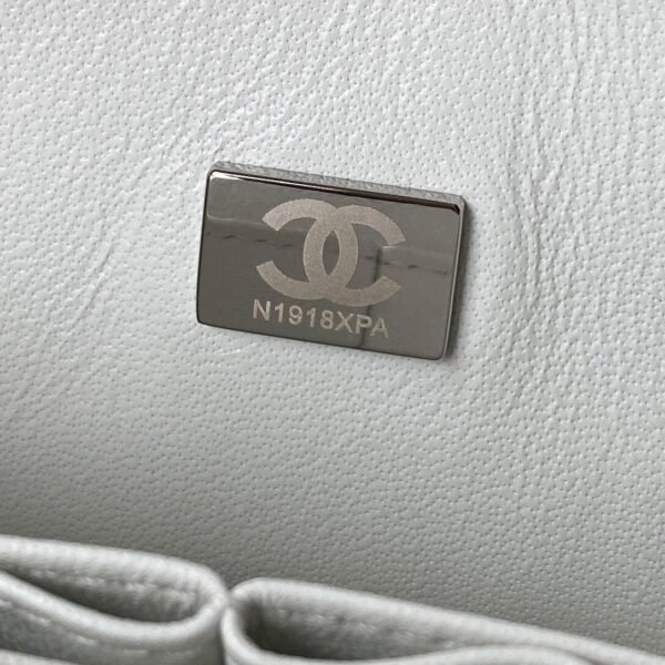 7F1091AE-B423-B15F-D61F-BDF6F755450C.jpg CHANEL SMALL CLASSIC FLAP HANDBAG SILVER METAL