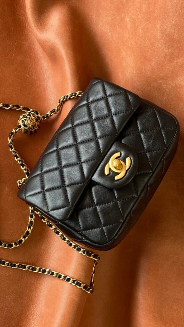 Chanel Classic Bag Black For Women, Women&rsquo;s Bags 7.1in/18cm