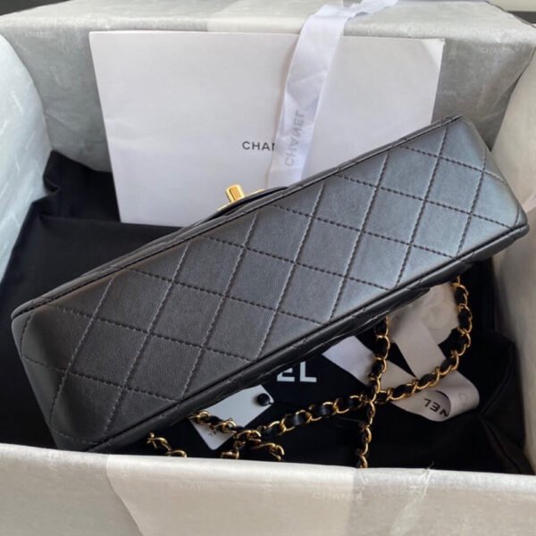 Chanel Classic Handbag Lambskin & Gold Metal A01112