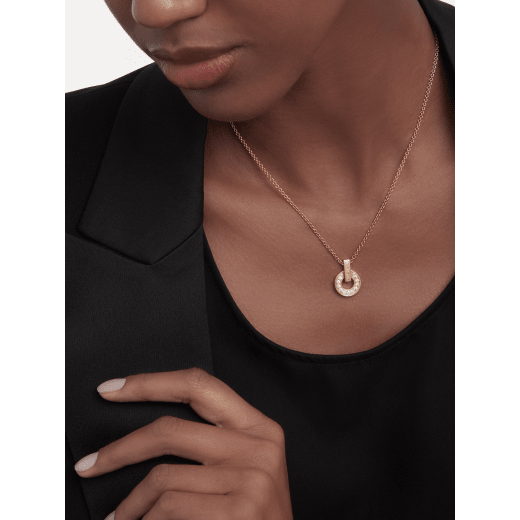7F6C6404-E099-E6D0-1ADA-99DA63DEEF2A.png NECKLACE