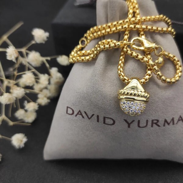 814807F4-DE03-49D2-2B04-CFDD2AEF6443.jpg David Yurman Acorn Pendant Necklace 18k Gold Diamond