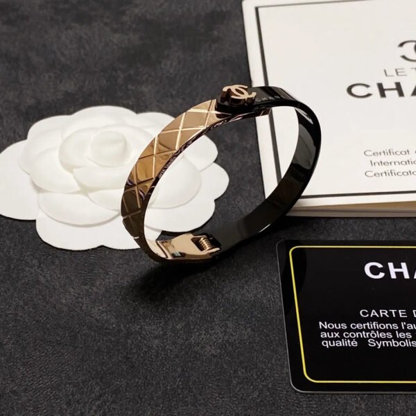 81812F9D-8C1B-5880-D306-2F8D9630AA17.jpg cc Bracelet