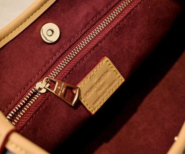 Louis Vuitton M13014 CARRYALL BB Gloves