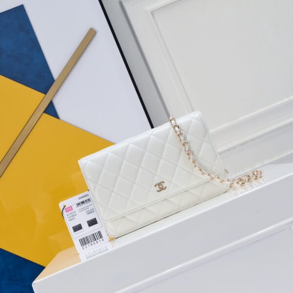 Chanel classic chain wallet