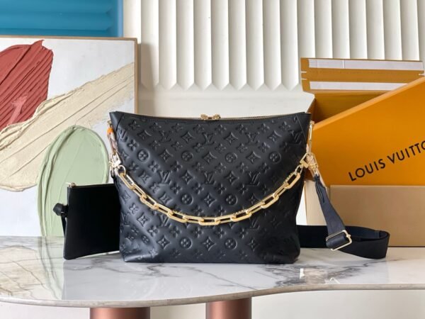 831B53AE-3559-4D70-55B5-4419BFECBCDF.jpg Louis Vuitton M12068 Coussin Hobo MM