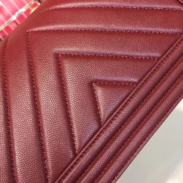 Chanel Boy Handbag Gold Toned Hardware Burgundy For Women, Women&rsquo;s Bags, Shoulder And Crossbody Bags 9.8in/25cm A67086