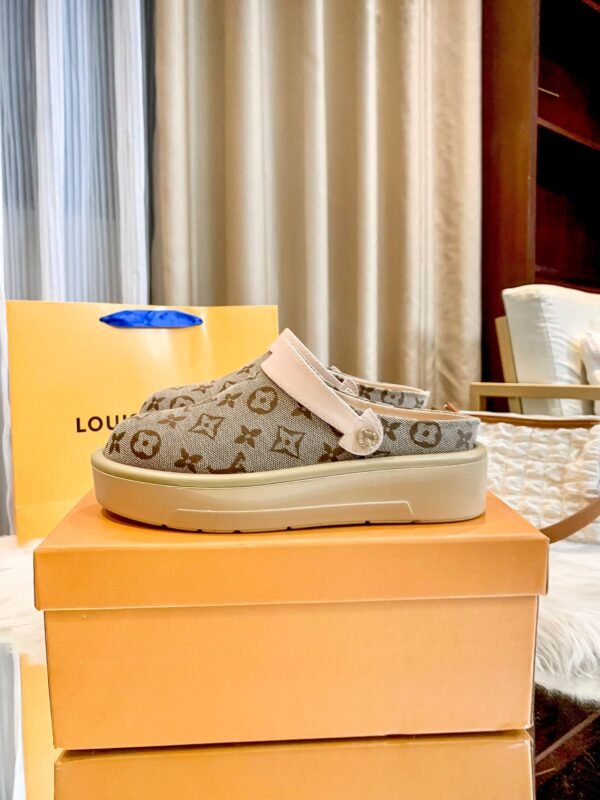 Louis Vuitton Women's Pool Pillow Comfort Sandal