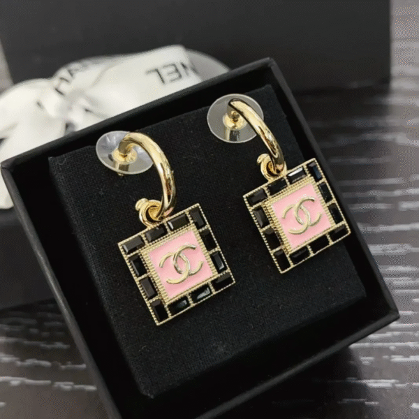 CCE146 CC earring
