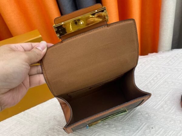 Louis Vuitton Dauphine Capitale M46751