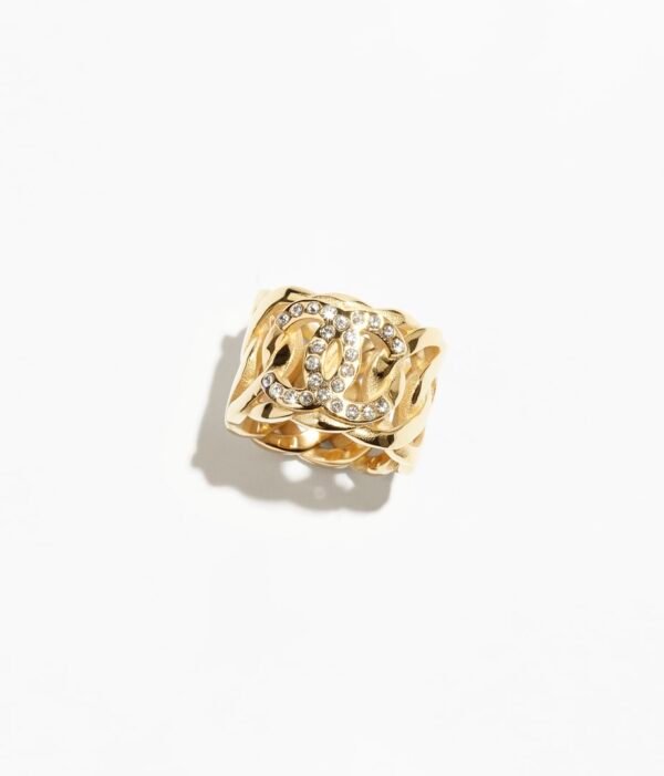 8728D679-5476-733D-1892-94BF78F10F87.jpg RING