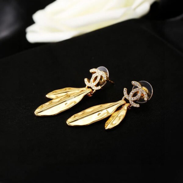 873A68CC-A14F-C744-C223-A85499A60C1C.jpg CC Earrings 0018