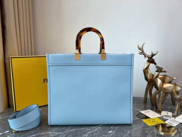 88191EFB-3CE0-4B8A-F612-C32B2B3DD528.jpg Fendi Sunshine Shopper Medium Bag