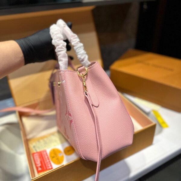 883DBE41-883D-2975-1A00-6ED24F978D5C.jpg Bicolor Monogram Emplant Shoulder Bag